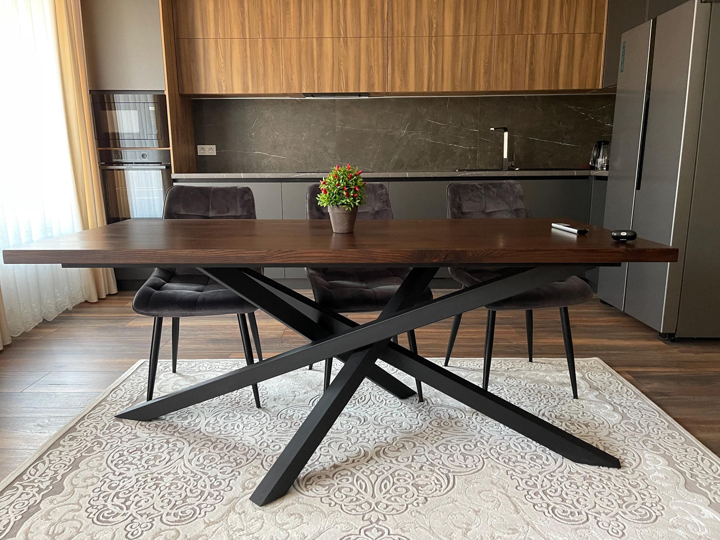 Metal Dining Table Legs made off steel tube with powder coating .Spider Dinning Room Table Legs. Modern Metal Table Base.