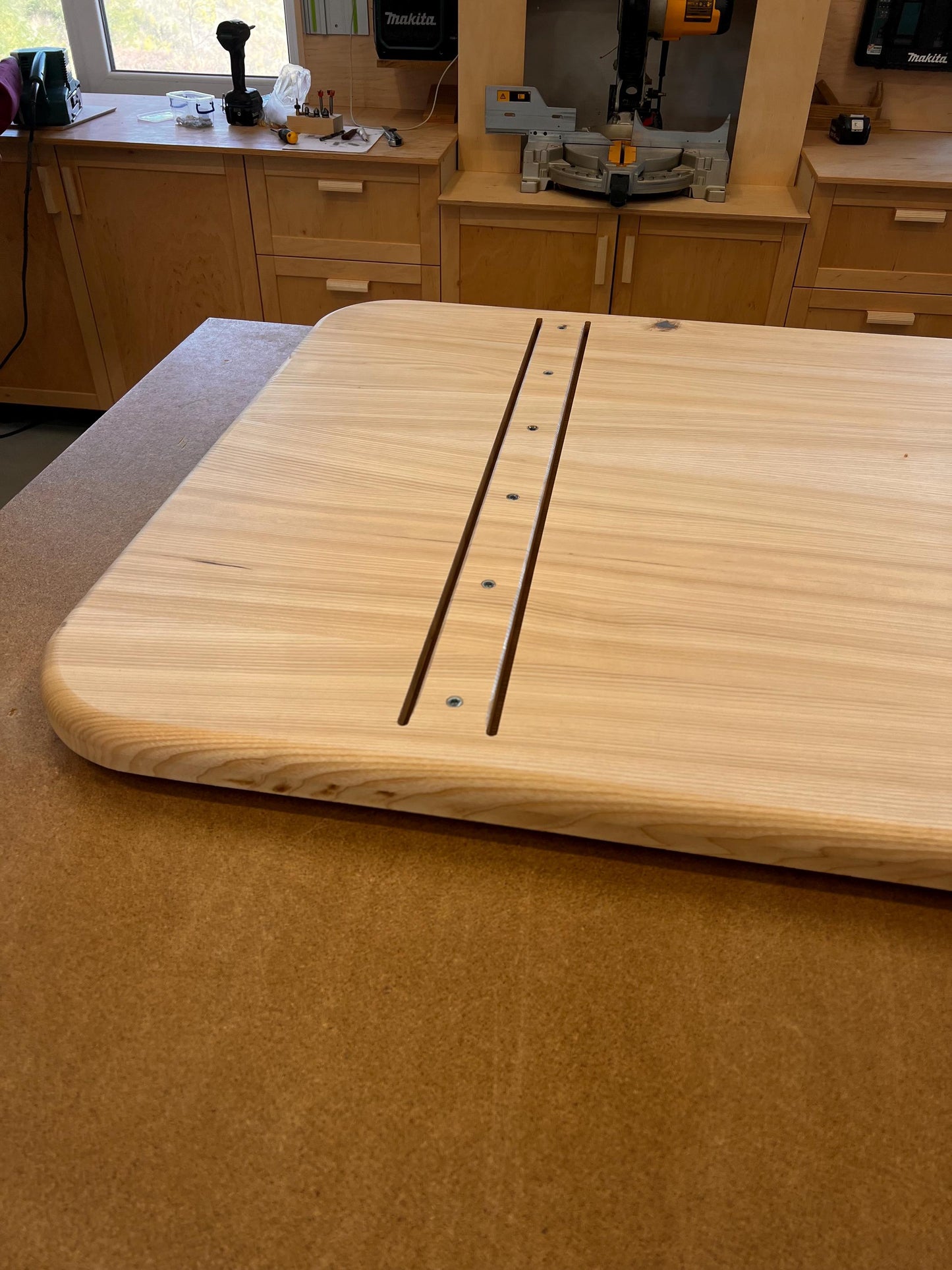 Strong Steel C Channels for Reinforcing Wooden Tabletops, Durable Countertop Support Brackets, c-profile to hold wooden tabletop