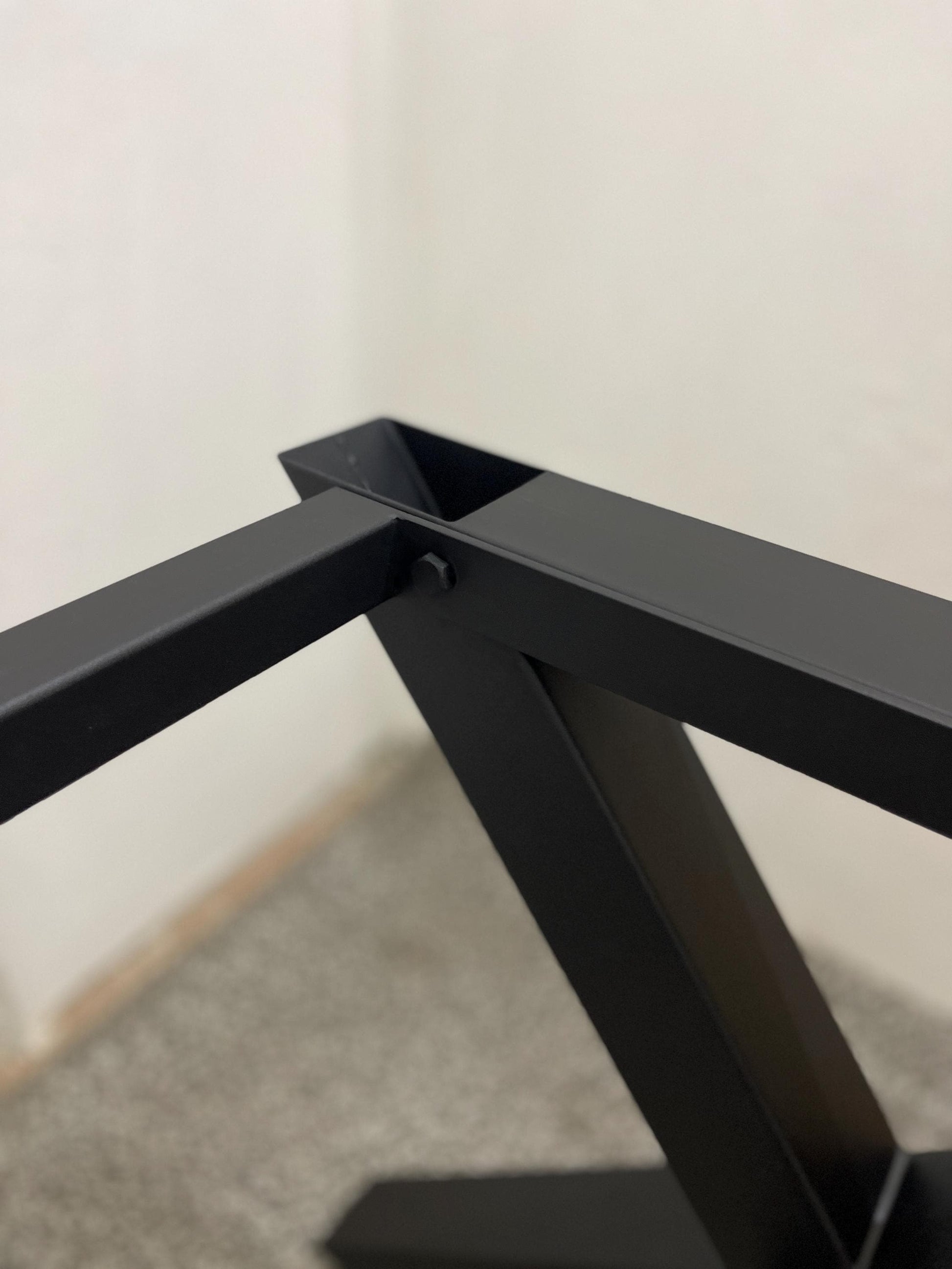 tischgestell
tischbein metall
esstisch
steel tubing
table legs 28inch
trapezoid table legs
butcher block table
pied de table
spider metal base
spider steel base
console table legs
trestle table legs
steel table l